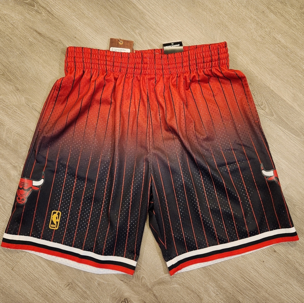 Mitchell & Ness Chicago Bulls Shorts NBA Red Black Pinstripe Mens Size Large
